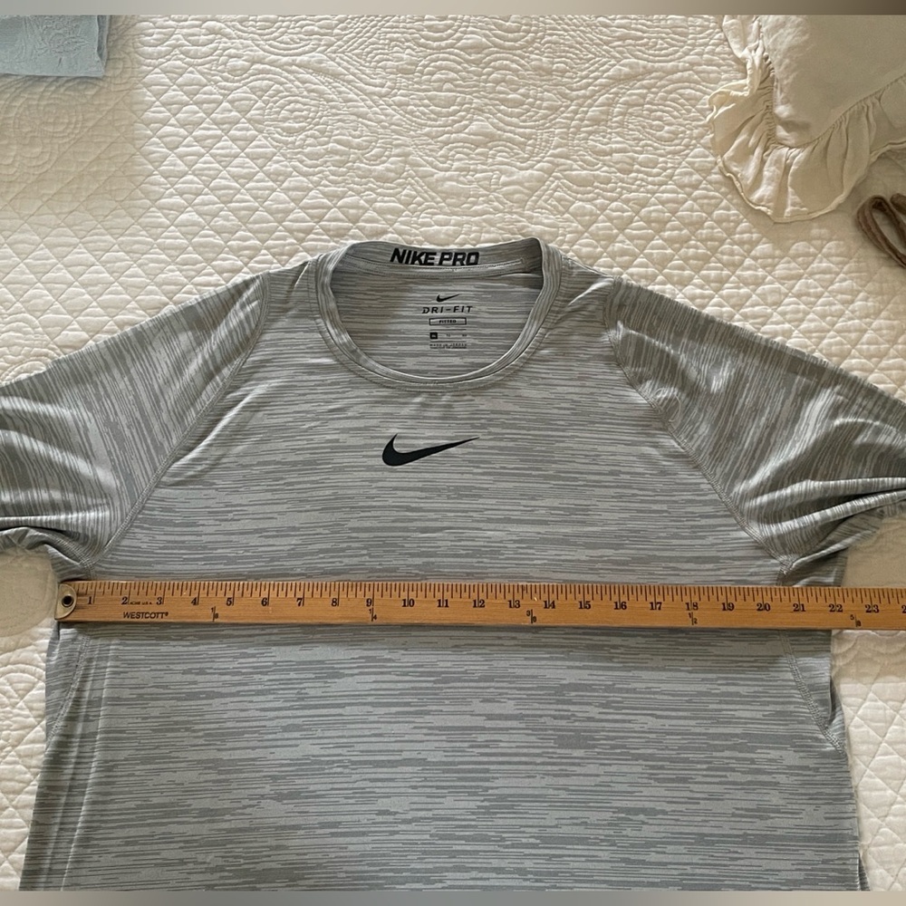 Nike Pro Men's Dri-FIT Slim Fit Long-Sleeve Top, XL - Picture 8 of 8